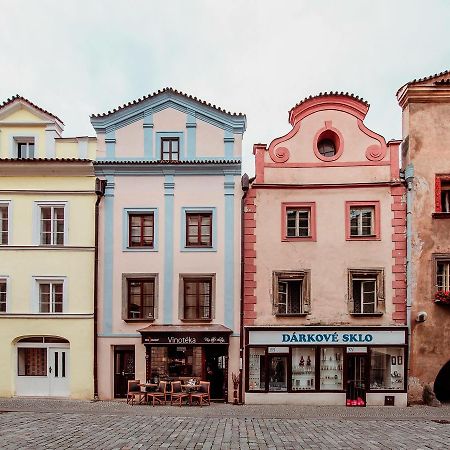 Penzion Vino Hruska Pardubice Eksteriør bilde